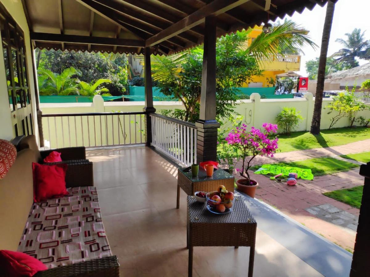Beach Villa Morjim Extérieur photo