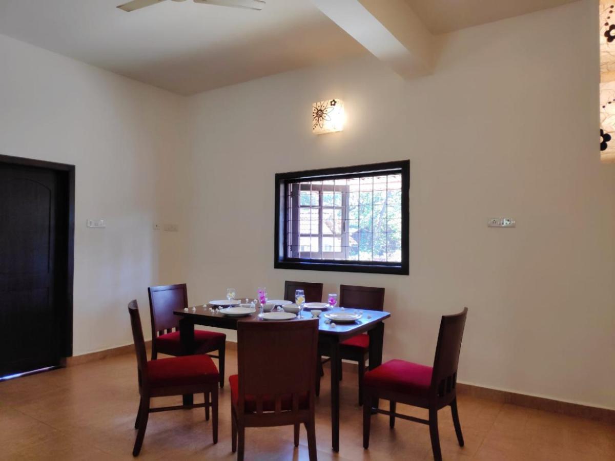 Beach Villa Morjim Extérieur photo