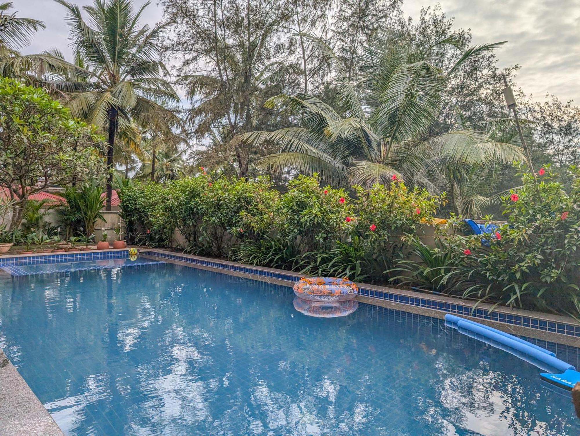 Beach Villa Morjim Extérieur photo