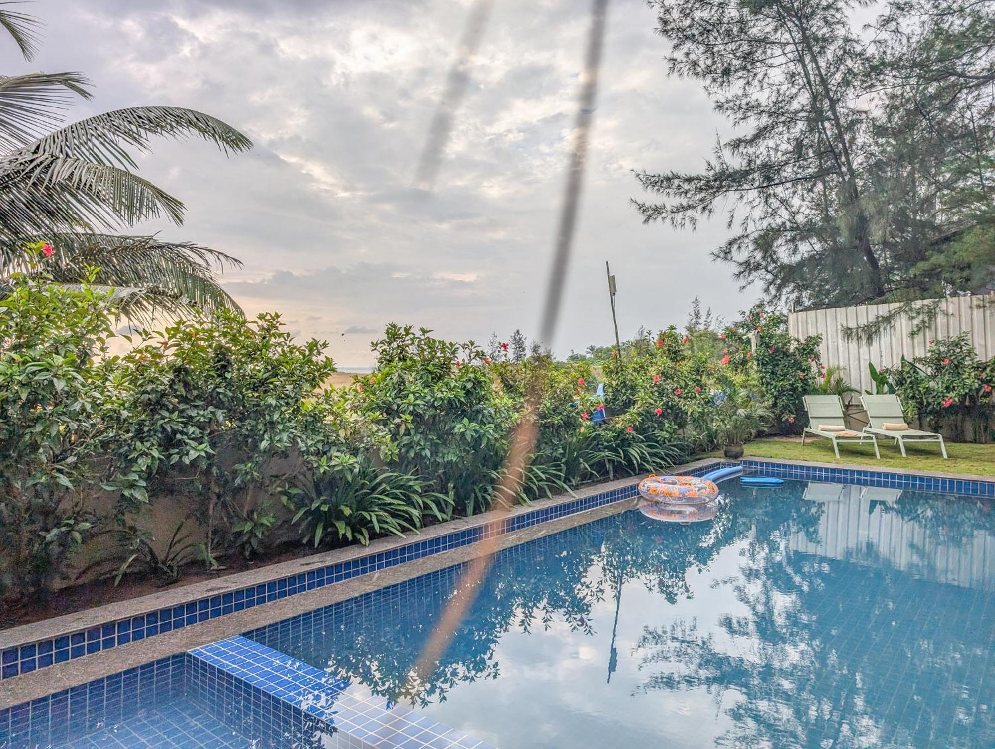 Beach Villa Morjim Extérieur photo