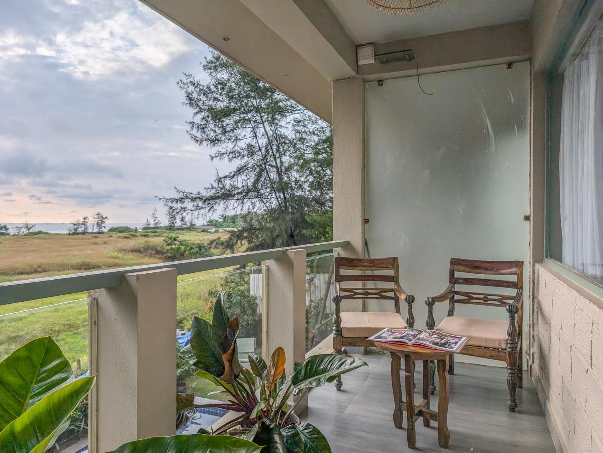 Beach Villa Morjim Extérieur photo